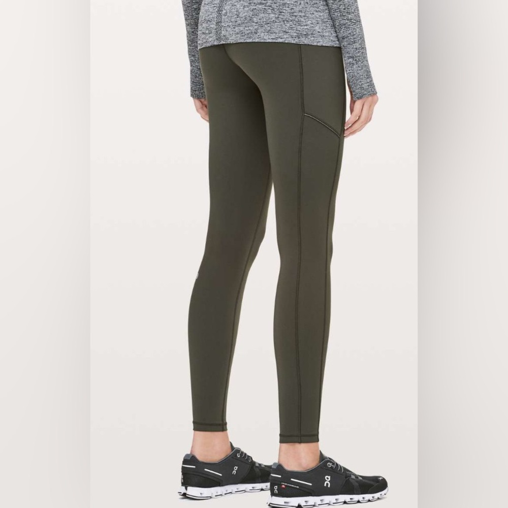 Lululemon Speed Up Tight *Full-On Luxtreme 28"
Dark Olive EUC$108 retail - Picture 3 of 4